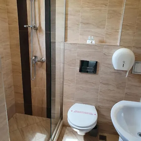 Family Novel 酒店 2*