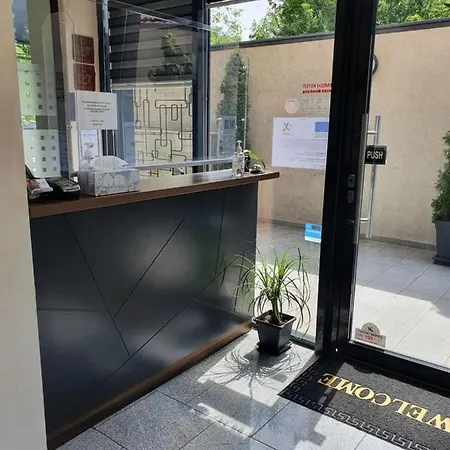 Family Novel 酒店 2*