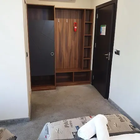 Family Novel 酒店 2*